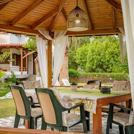 Villa Palmera Иерисос Екстериор снимка